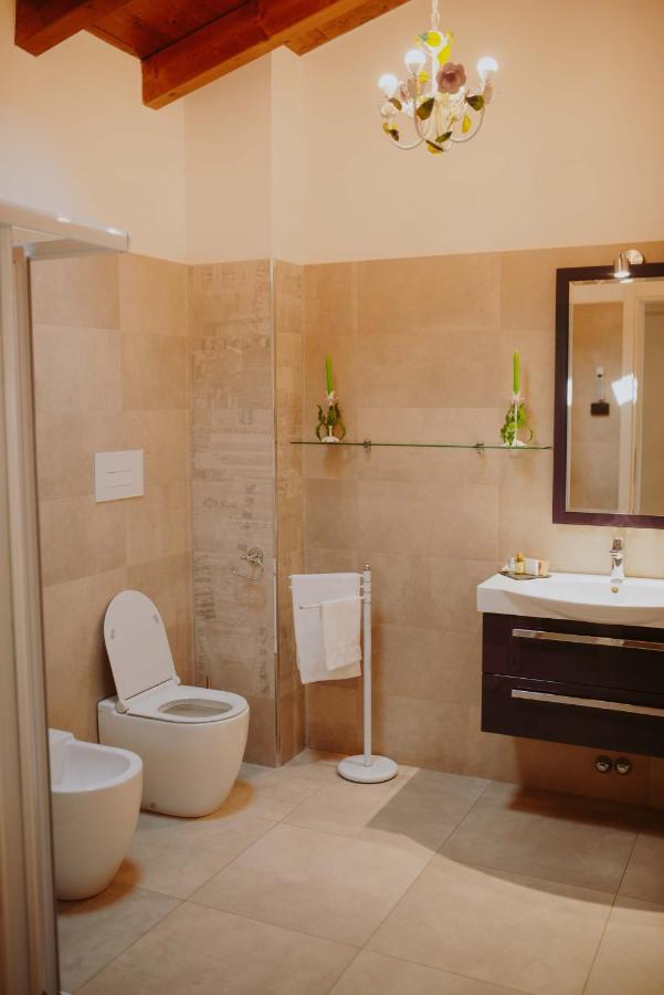 B&B Casa Santa Lucia Manerba del Garda Bagian luar foto