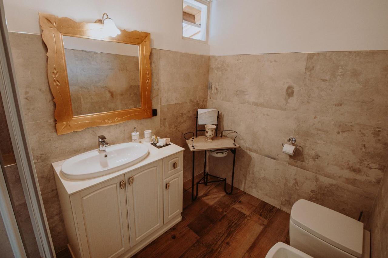 B&B Casa Santa Lucia Manerba del Garda Bagian luar foto