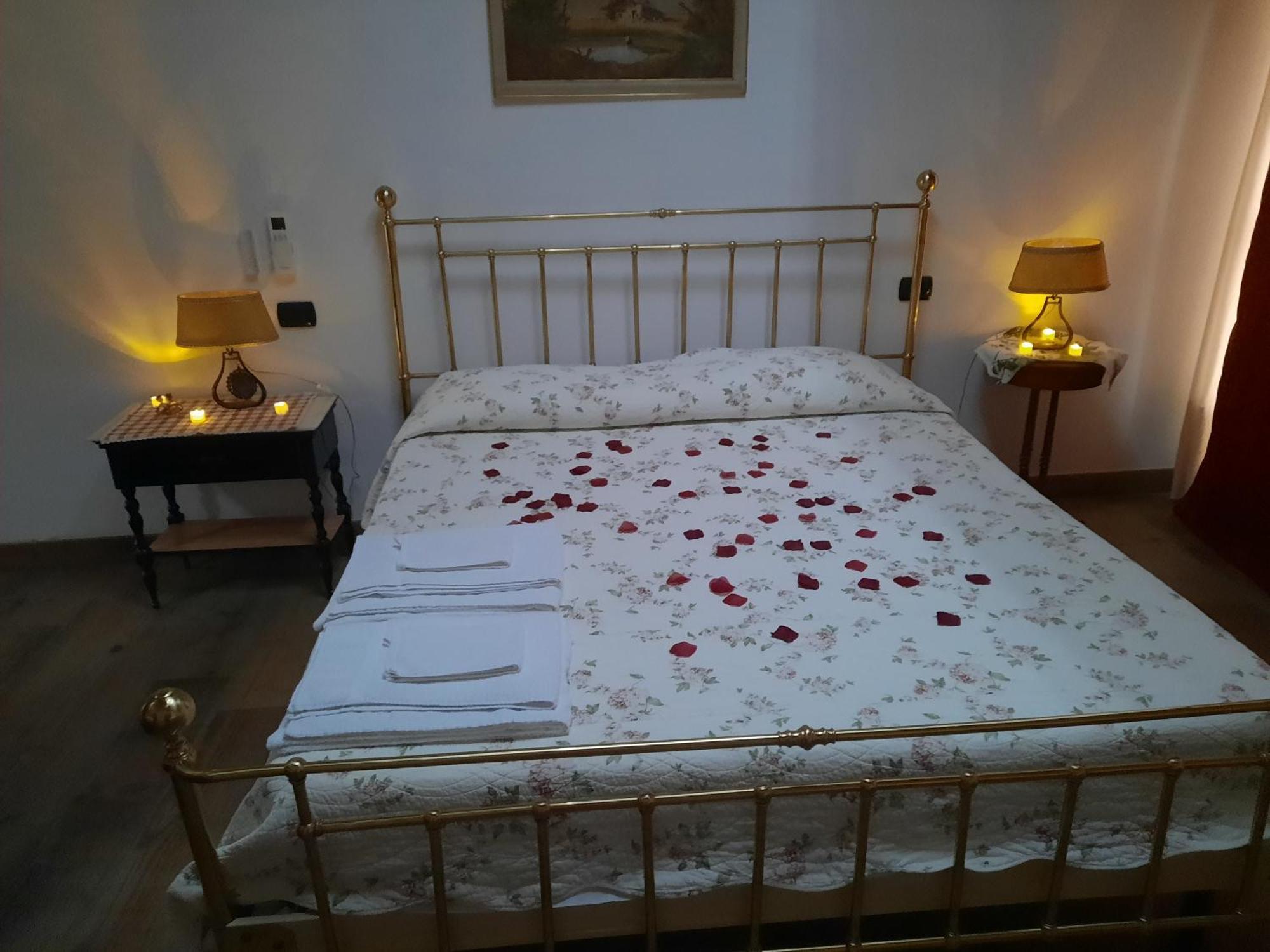 B&B Casa Santa Lucia Manerba del Garda Bagian luar foto
