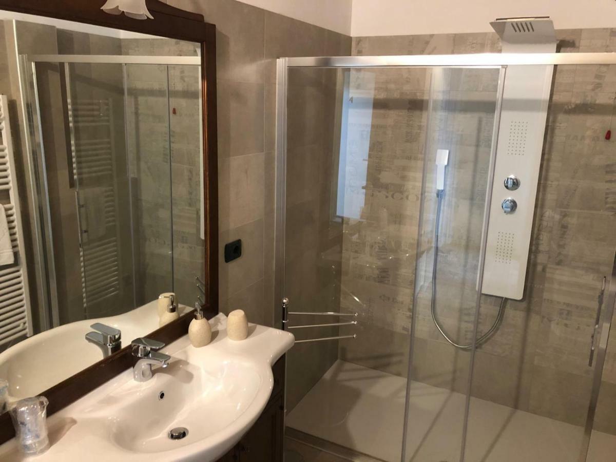 B&B Casa Santa Lucia Manerba del Garda Bagian luar foto